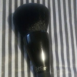 *SOLD* IT COSMETICS Velvet Luxe LBD #307 Brush